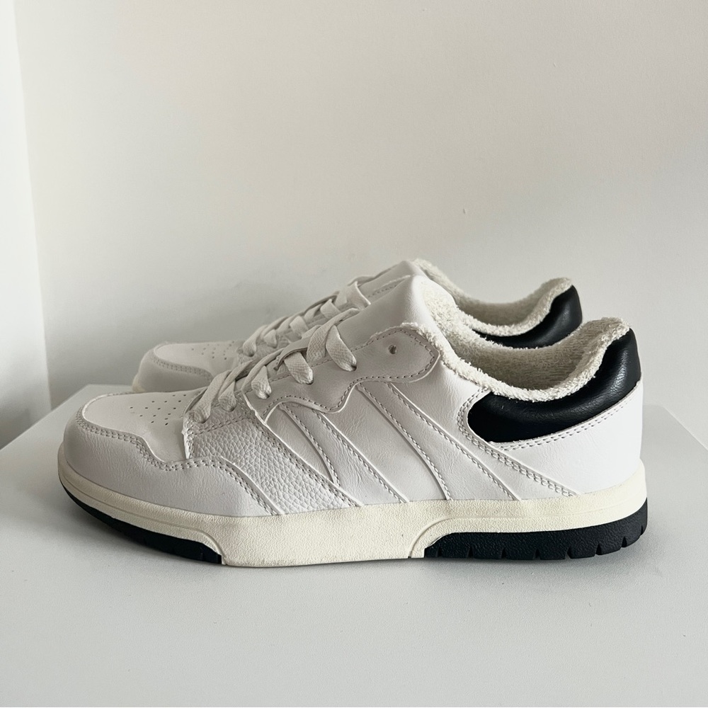 Zara casual comfy white chunky minimalist lace up sneakers